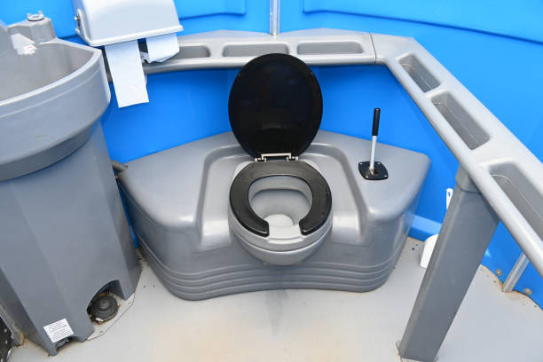 Best Porta potty delivery and setup  in Holley, NY